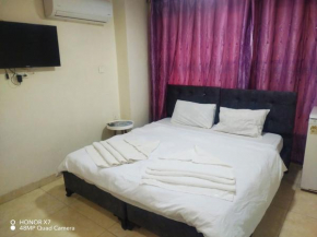 Farah Plaza Hostel &Hotel Apartments